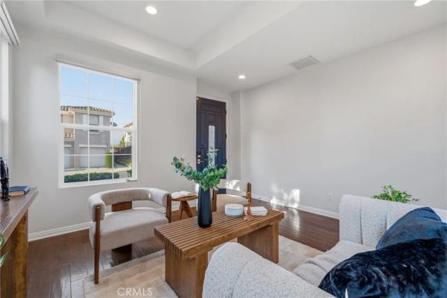 678 Milford Street, Los Angeles, CA 90042