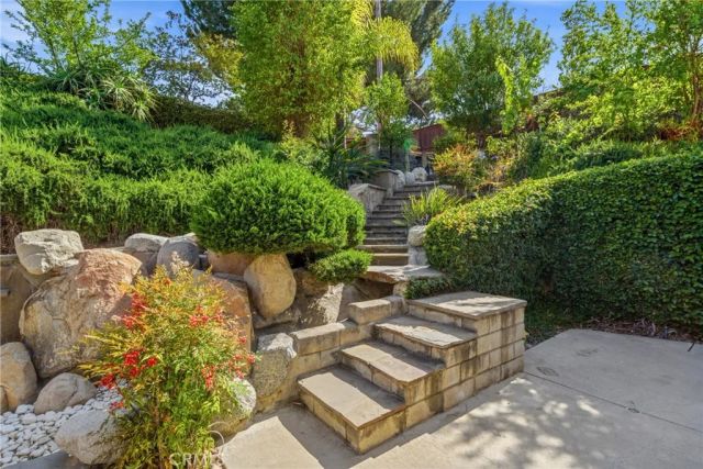 678 Milford Street, Los Angeles, CA 90042