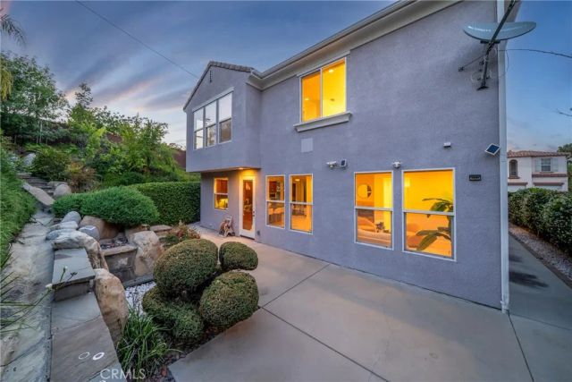 678 Milford Street, Los Angeles, CA 90042