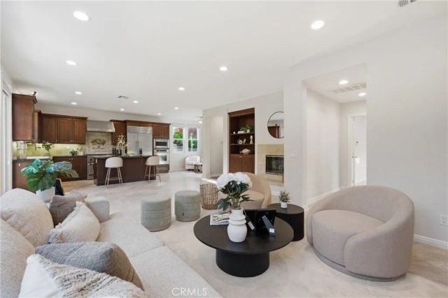 678 Milford Street, Los Angeles, CA 90042