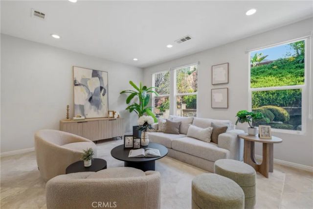 678 Milford Street, Los Angeles, CA 90042