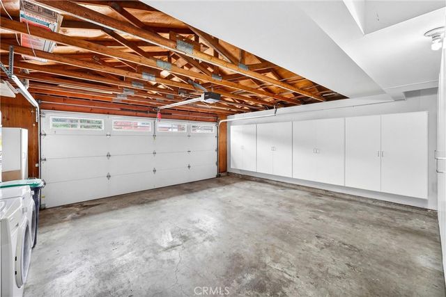 6800 Cedarbark Court, Oak Park, CA 91377