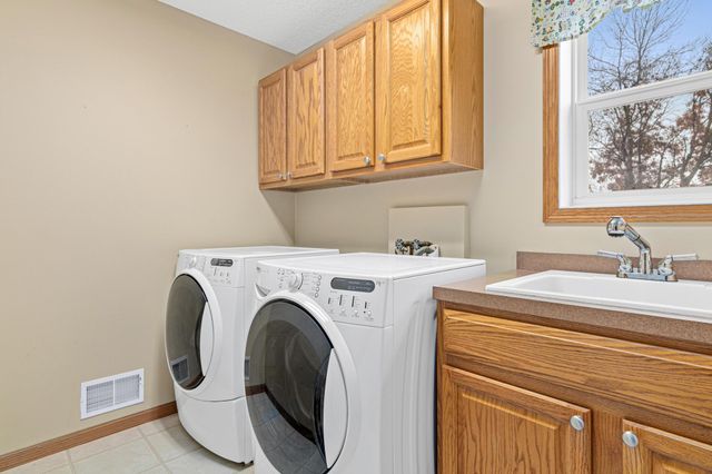 6995 Timber Ridge Drive S, Cottage Grove, MN 55016