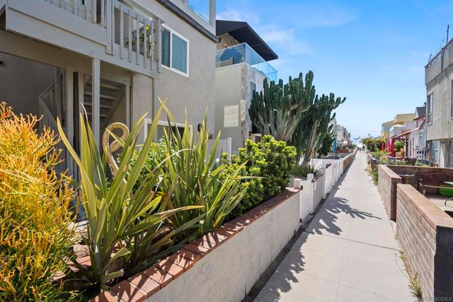 749 Zanzibar Ct, San Diego, CA 92109