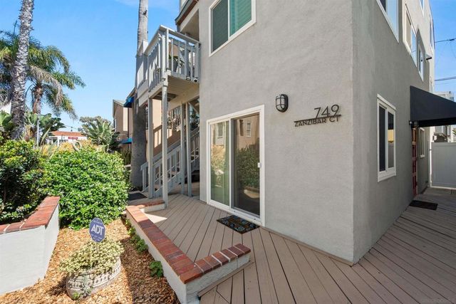 749 Zanzibar Ct, San Diego, CA 92109