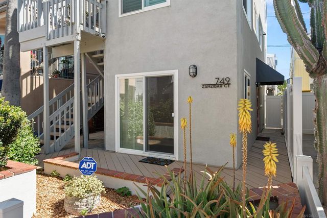 749 Zanzibar Ct, San Diego, CA 92109