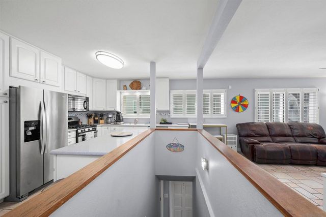 749 Zanzibar Ct, San Diego, CA 92109