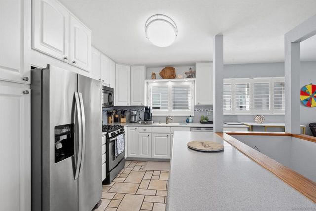 749 Zanzibar Ct, San Diego, CA 92109