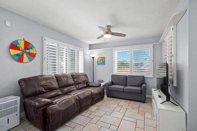 749 Zanzibar Ct, San Diego, CA 92109