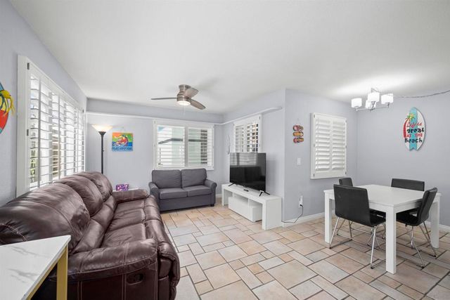 749 Zanzibar Ct, San Diego, CA 92109