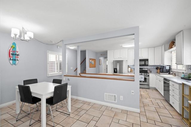 749 Zanzibar Ct, San Diego, CA 92109