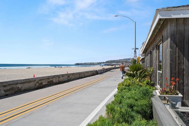 749 Zanzibar Ct, San Diego, CA 92109