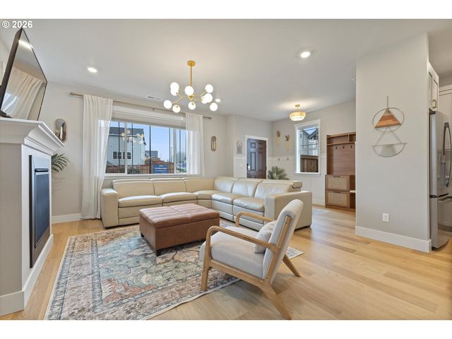 16542 Sw PERTH Rd, Portland, OR 97224