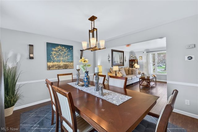 1044 Linden Lane, Lyndhurst, OH 44124