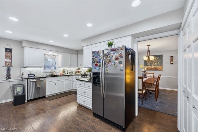 1044 Linden Lane, Lyndhurst, OH 44124