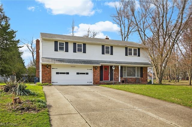 1044 Linden Lane, Lyndhurst, OH 44124