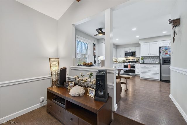 1044 Linden Lane, Lyndhurst, OH 44124