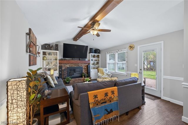 1044 Linden Lane, Lyndhurst, OH 44124