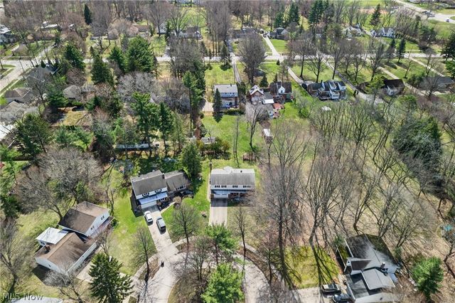 1044 Linden Lane, Lyndhurst, OH 44124