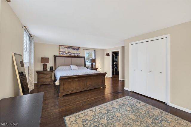 1044 Linden Lane, Lyndhurst, OH 44124