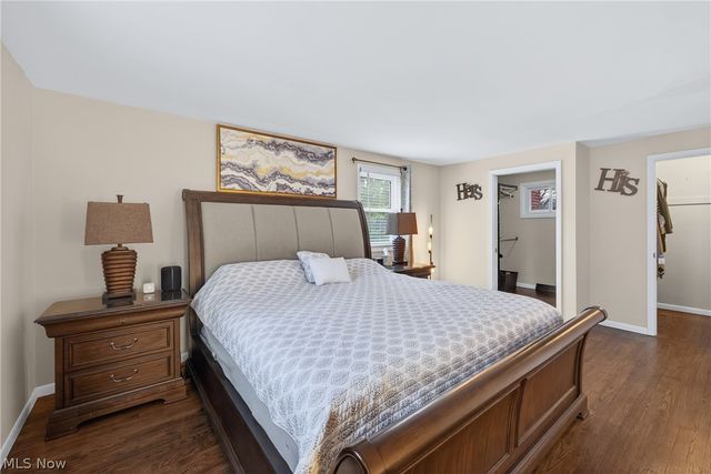 1044 Linden Lane, Lyndhurst, OH 44124