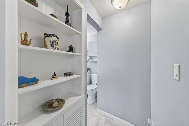 1044 Linden Lane, Lyndhurst, OH 44124