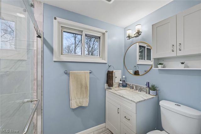 1044 Linden Lane, Lyndhurst, OH 44124