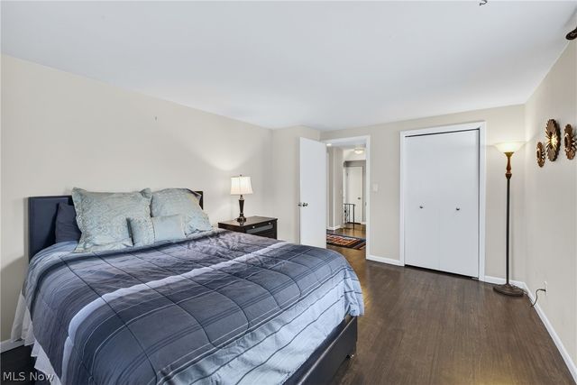 1044 Linden Lane, Lyndhurst, OH 44124