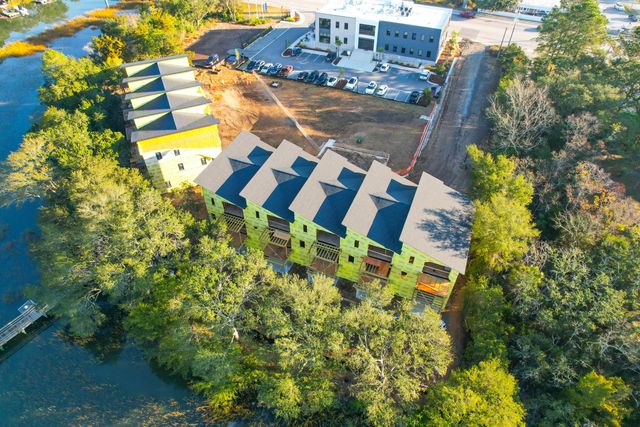 826 Curved Creek Court, Charleston, SC 29412