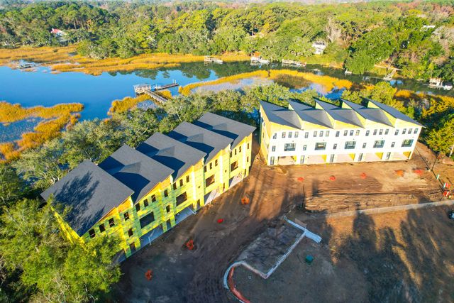 826 Curved Creek Court, Charleston, SC 29412