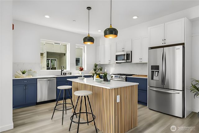 11548 17th Circle SW, Burien, WA 98146
