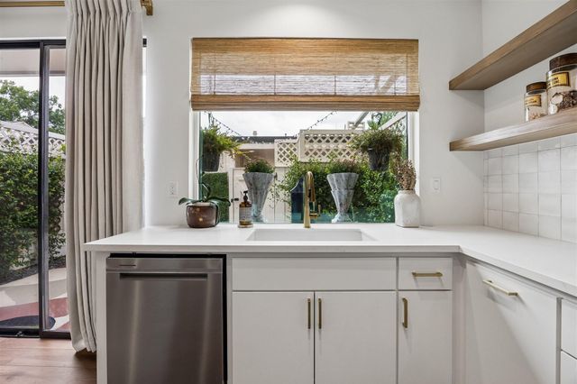 5803 Lynbrook Drive 80, Houston, TX 77057