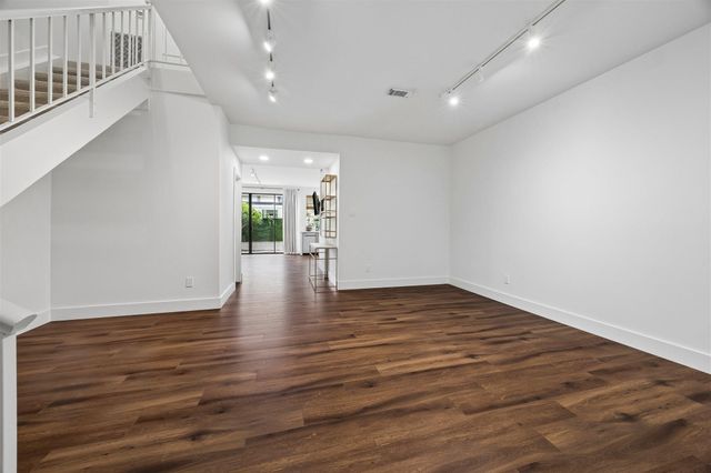 5803 Lynbrook Drive 80, Houston, TX 77057