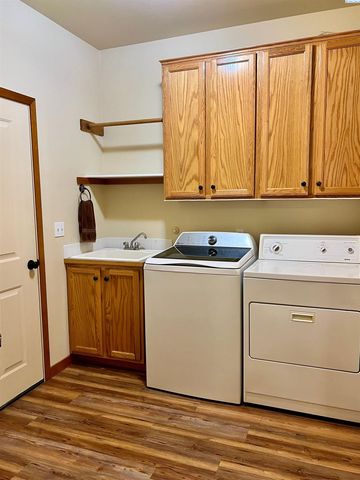 7803 W 20th Ave, Kennewick, WA 99338