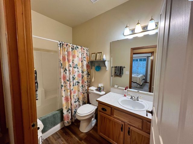 7803 W 20th Ave, Kennewick, WA 99338