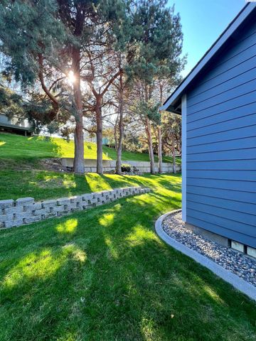 7803 W 20th Ave, Kennewick, WA 99338