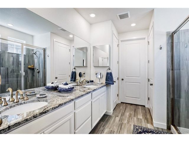 8901 S Ukraine Ct, Aurora, CO 80016