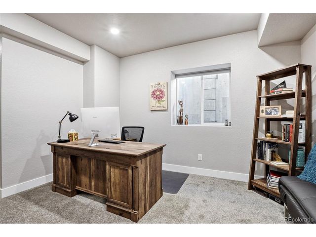 8901 S Ukraine Ct, Aurora, CO 80016