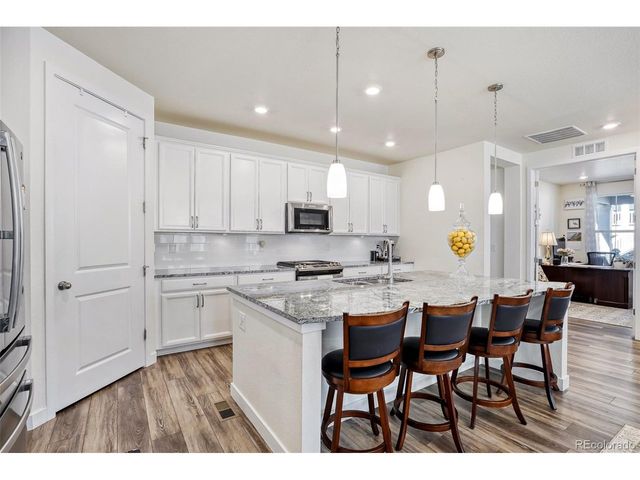 8901 S Ukraine Ct, Aurora, CO 80016