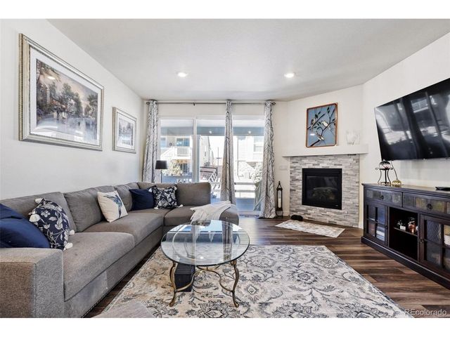 8901 S Ukraine Ct, Aurora, CO 80016