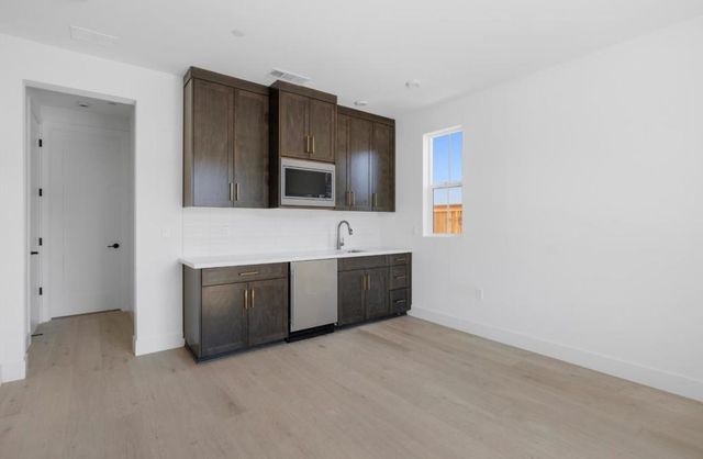 7384 Ailes Court, Gilroy, CA 95020