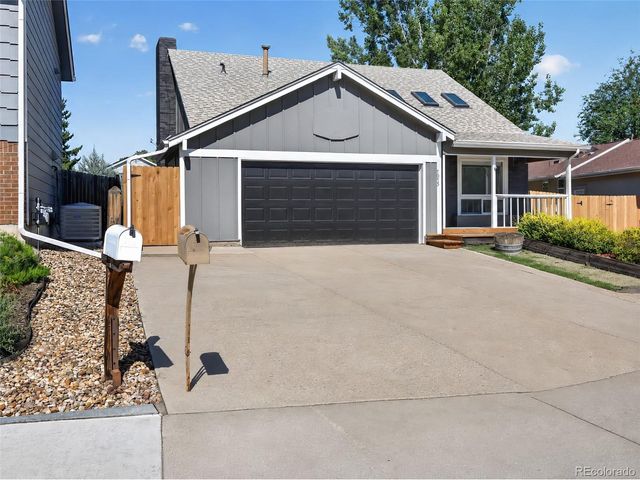 7975 Dudley Ct, Arvada, CO 80005