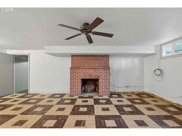 608 12TH St, Washougal, WA 98671