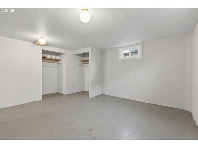 608 12TH St, Washougal, WA 98671