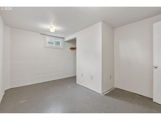 608 12TH St, Washougal, WA 98671