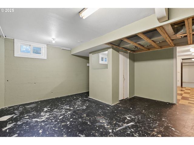 608 12TH St, Washougal, WA 98671