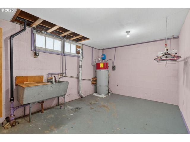 608 12TH St, Washougal, WA 98671