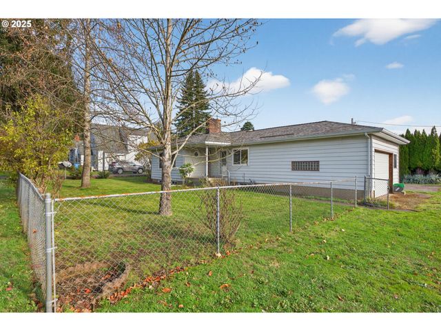 608 12TH St, Washougal, WA 98671