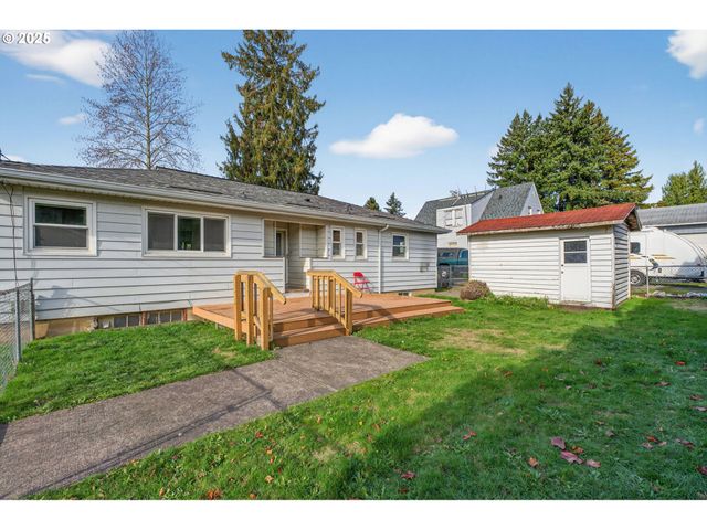 608 12TH St, Washougal, WA 98671