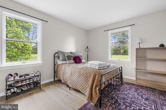 16045 HAMILTON STATION RD, Waterford, VA 20197